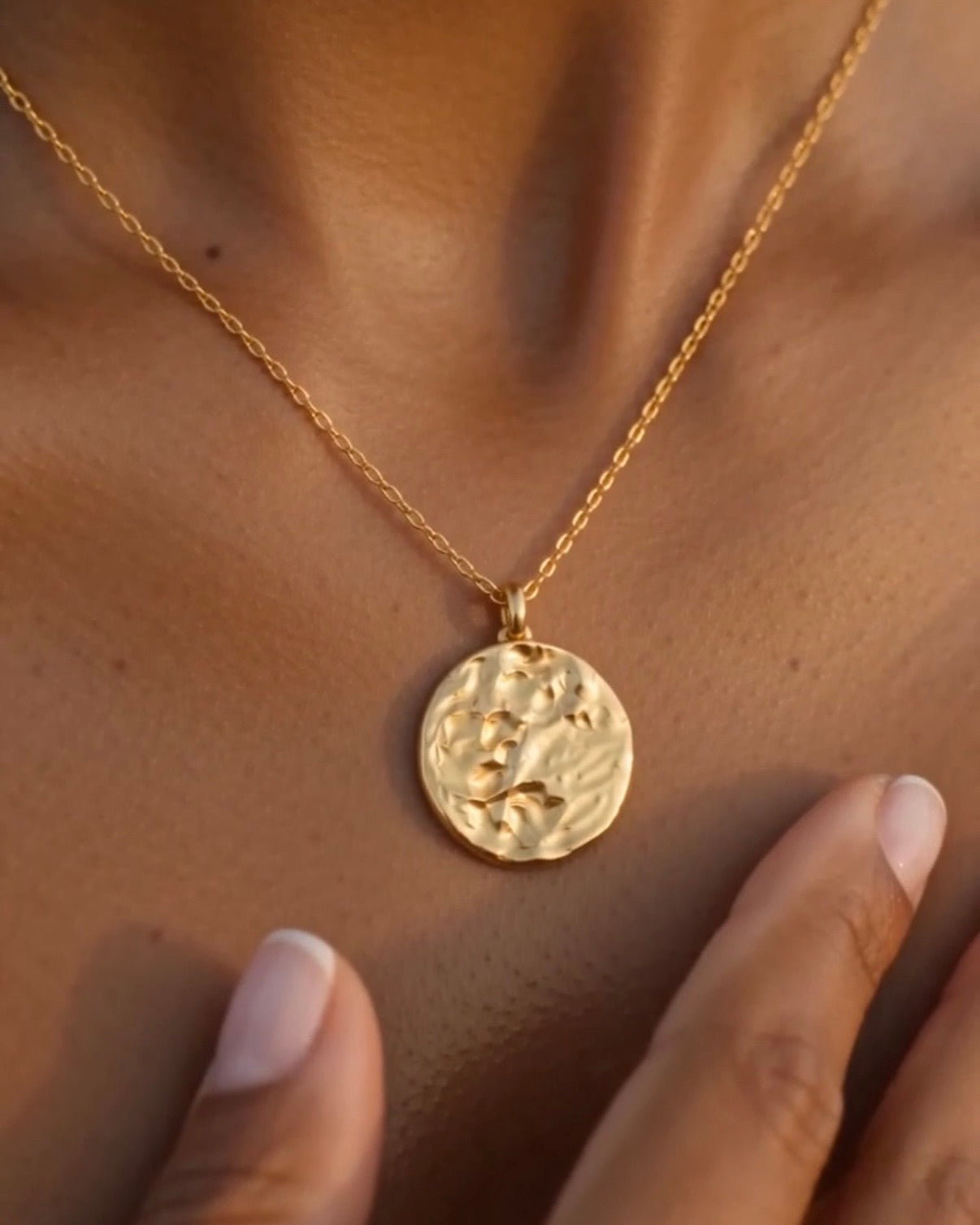 The Luna Necklace